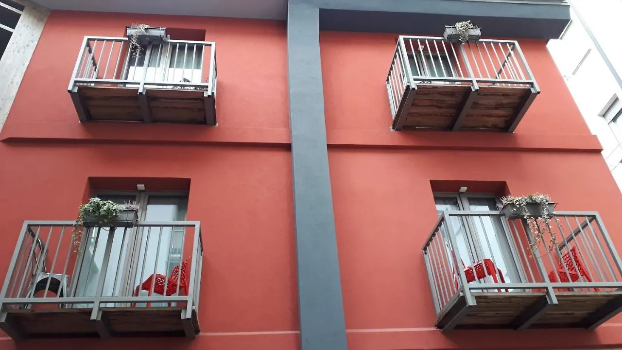 Hotel Bed & Rooms , Corte Rossa -1 Min Walk To Bernina Express Tirano Italy