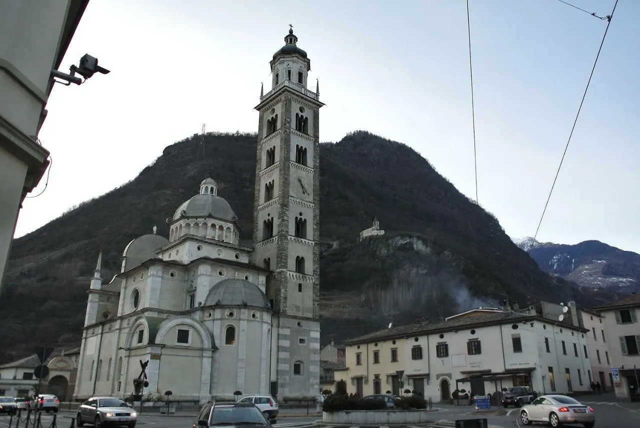 Hotel Bed & Rooms , Corte Rossa -1 Min Walk To Bernina Express Tirano